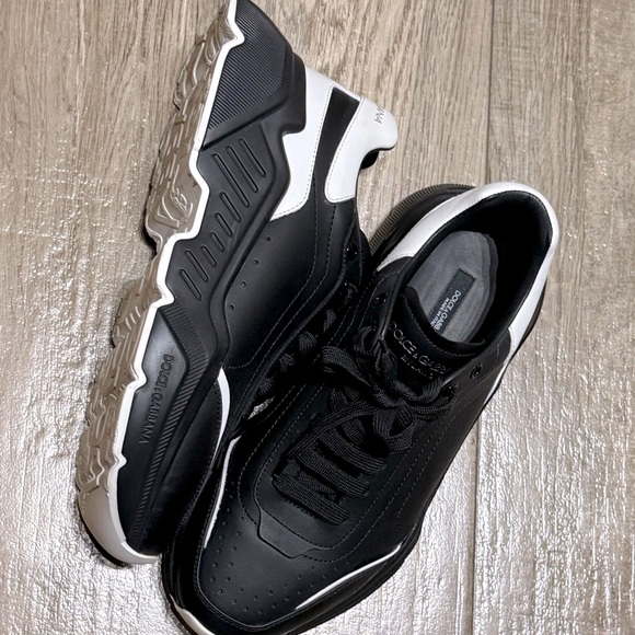 Dolce & Gabbana Daymaster Black & White Sneakers - Picture 8 of 11